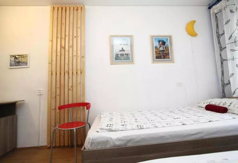 Hostel Bedandbike Rooms