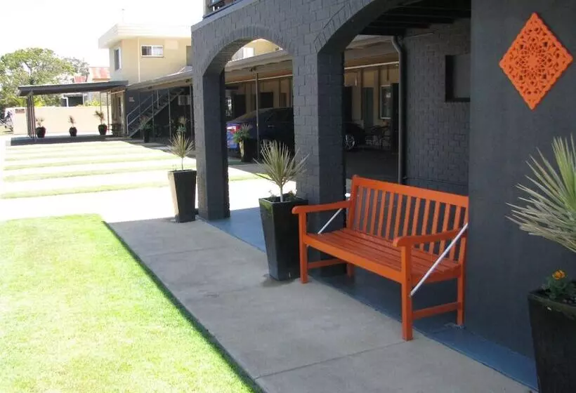 Charm City Motel