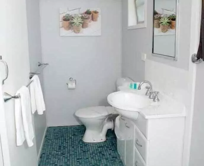 Charm City Motel