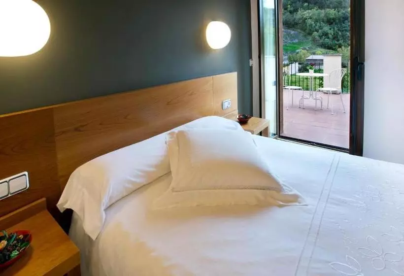 Hotelli Allotjament Rural Cal Miquel