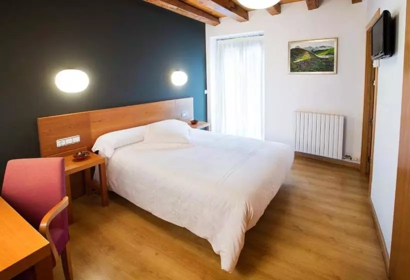 Hotelli Allotjament Rural Cal Miquel