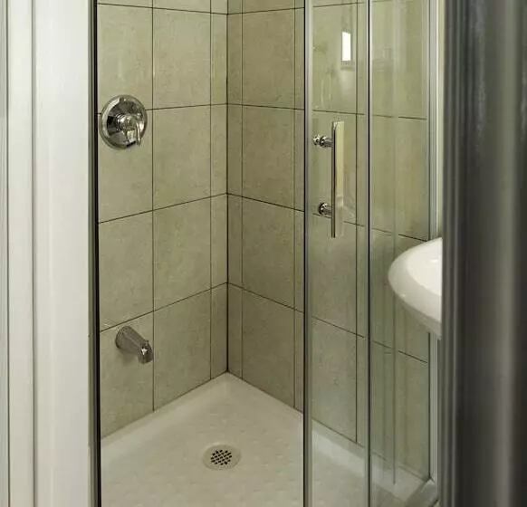 Hotelli Elevate Rooms Parkside Retreat B&b