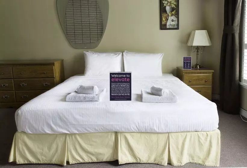 Hotelli Elevate Rooms Parkside Retreat B&b