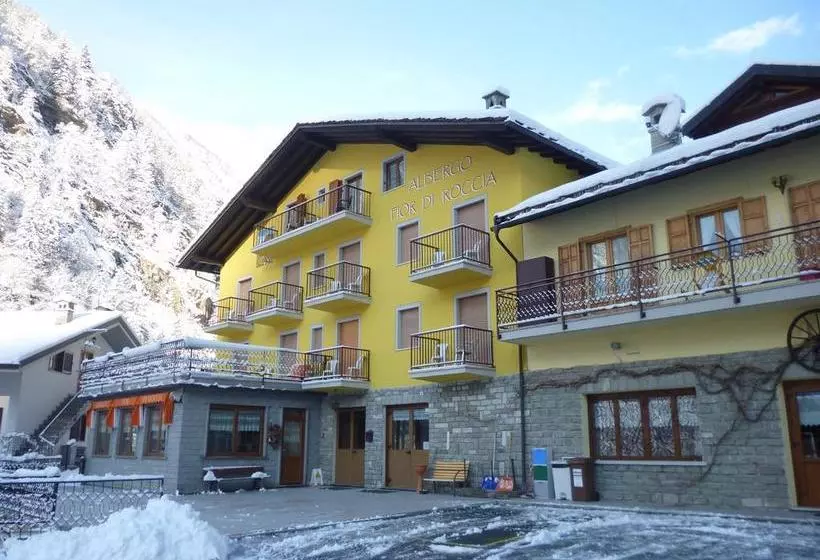 Hotelli Fior Di Roccia