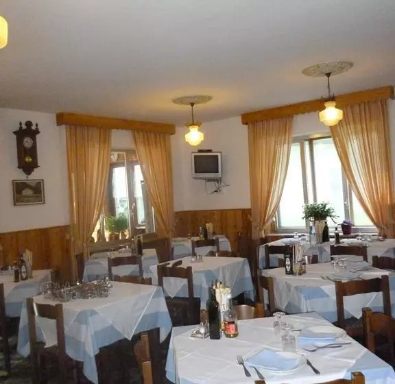 Hotelli Fior Di Roccia