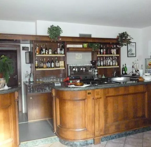 Hotelli Fior Di Roccia