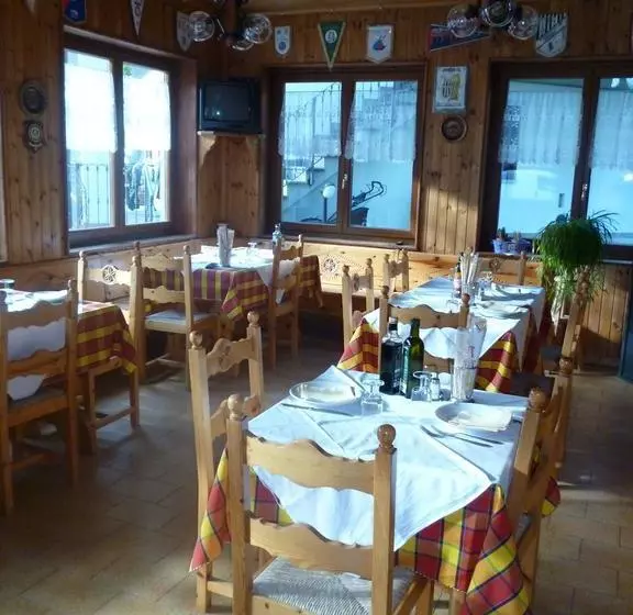 Hotelli Fior Di Roccia