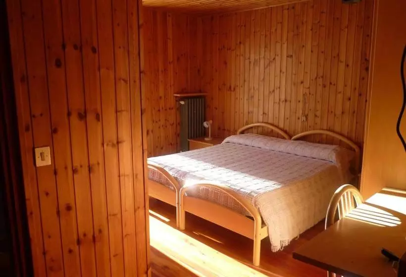 Hotelli Fior Di Roccia