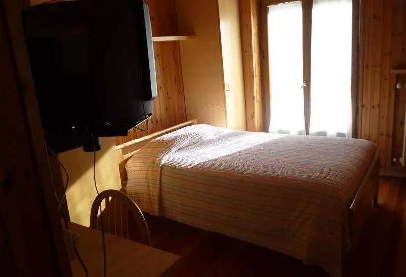 Hotelli Fior Di Roccia