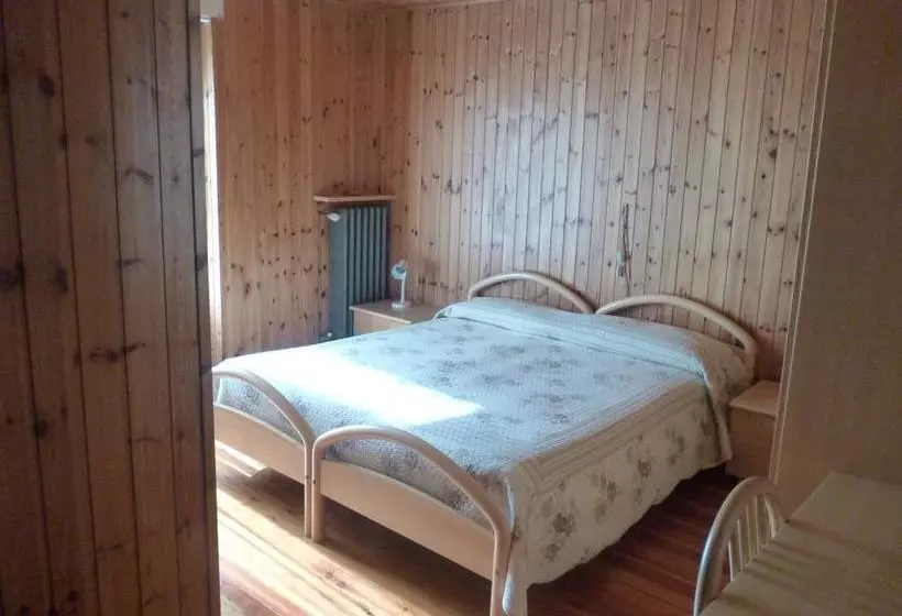 Hotelli Fior Di Roccia