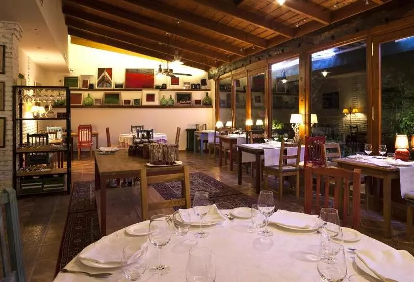 هتل Restaurante Cabo Vidío