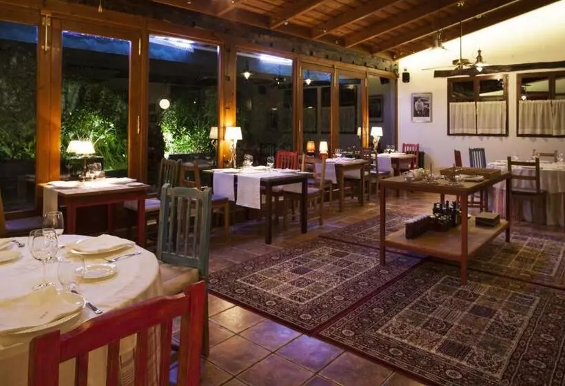 هتل Restaurante Cabo Vidío