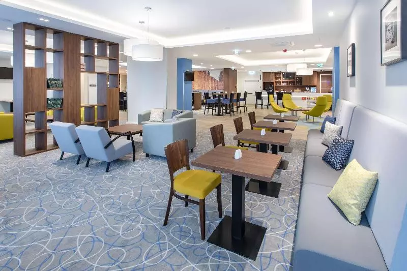 Hotelli Hampton By Hilton Gdansk Oliwa