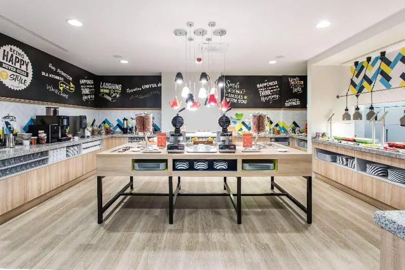 Hotelli Hampton By Hilton Gdansk Oliwa