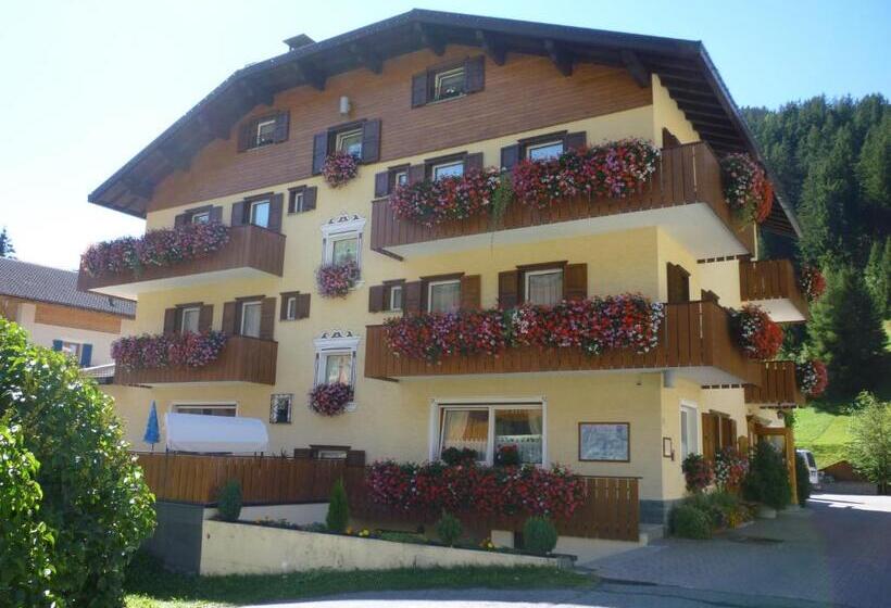 فندق I Rododendri