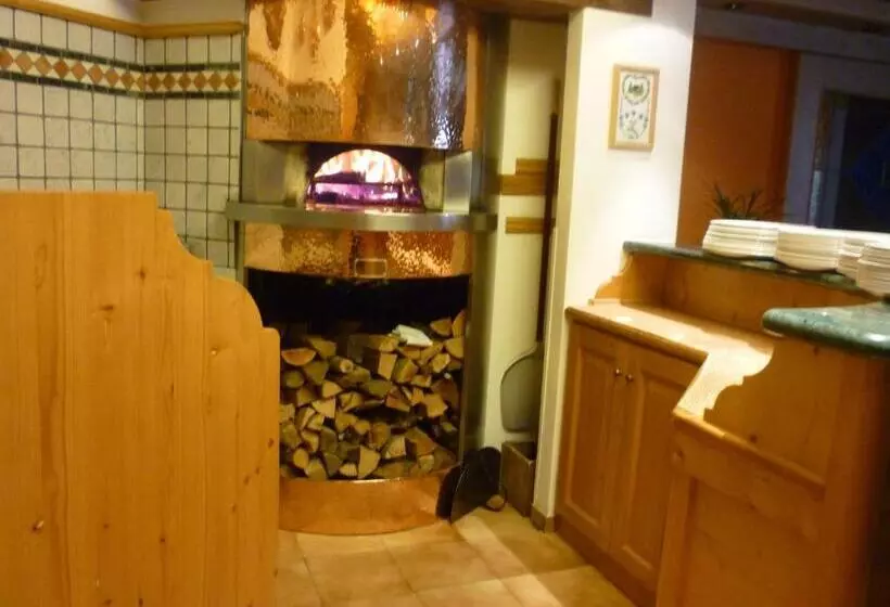 Hotelli I Rododendri