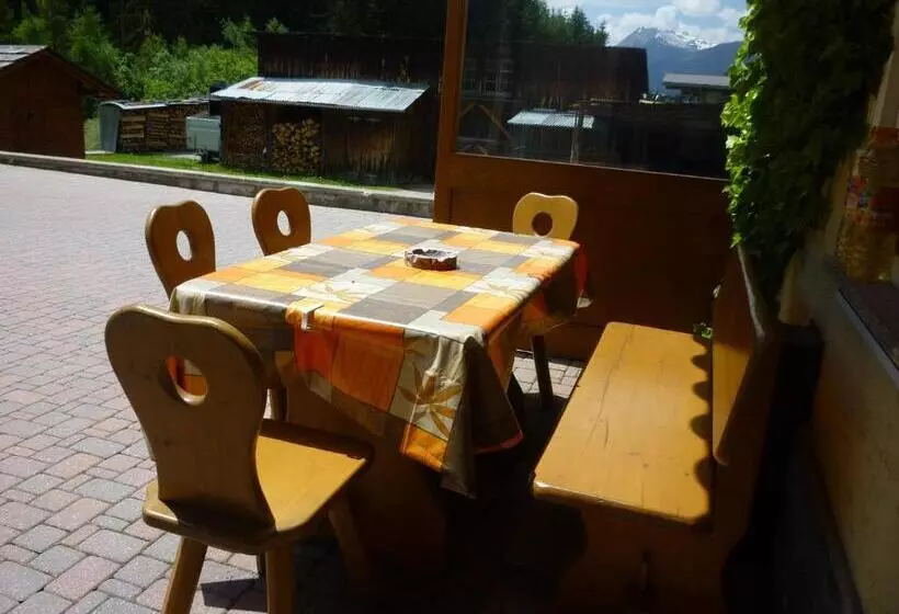 Hotelli I Rododendri