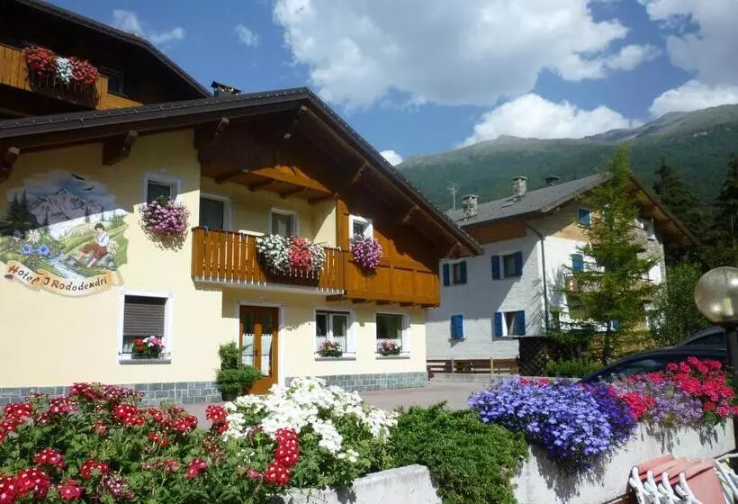 Hotelli I Rododendri