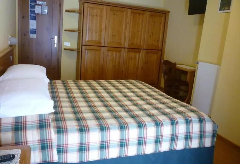 Hotelli I Rododendri