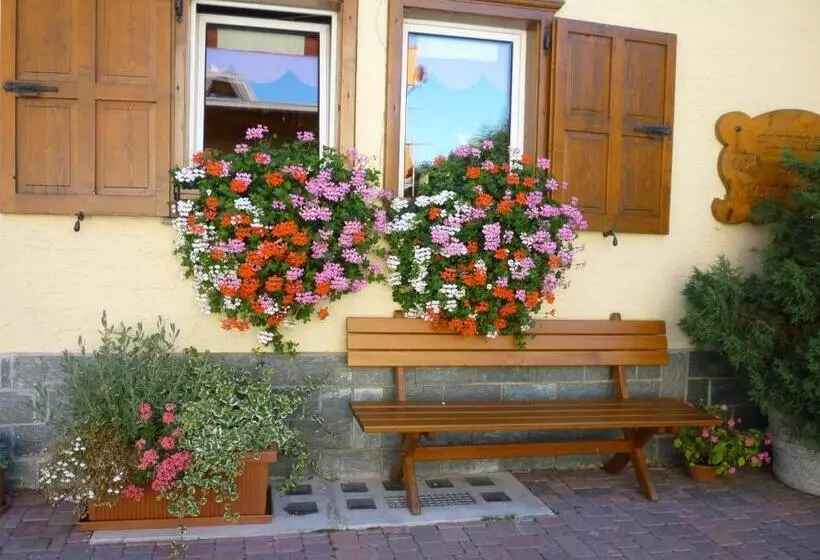 Hotelli I Rododendri