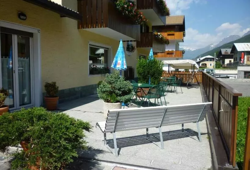 Hotelli I Rododendri