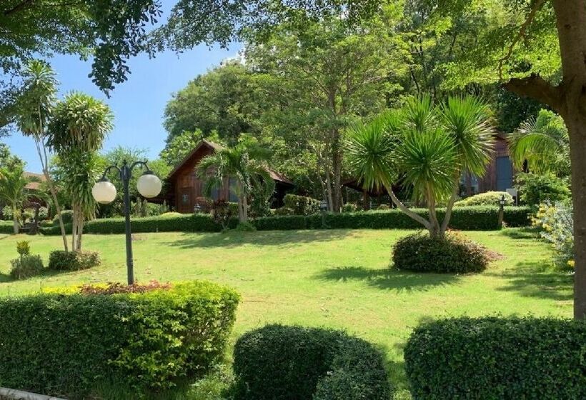 فندق Mai Ngern Mai Thong Resort