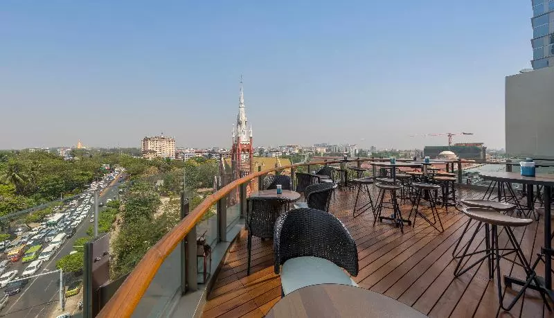 ホテル Pan Pacific Yangon