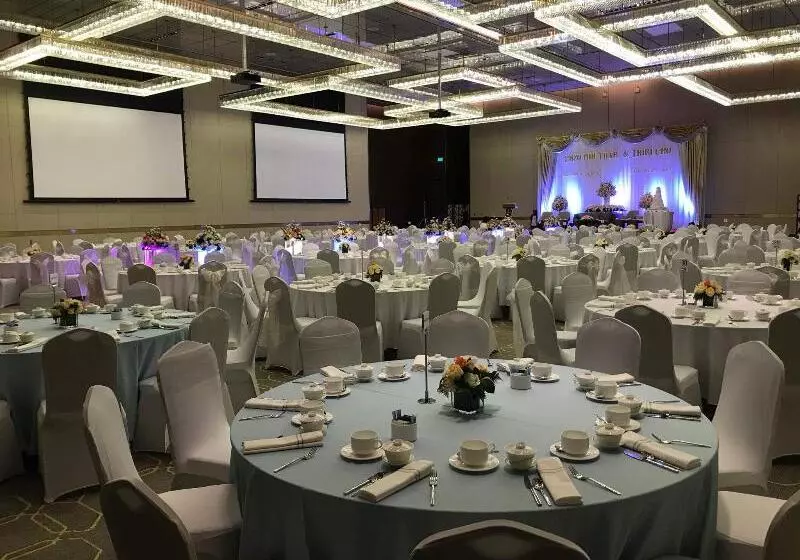 ホテル Pan Pacific Yangon