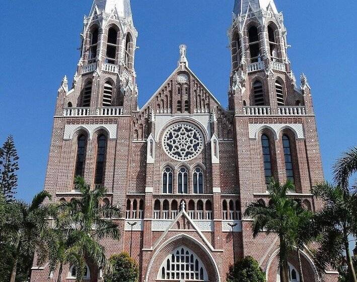 هتل Pan Pacific Yangon