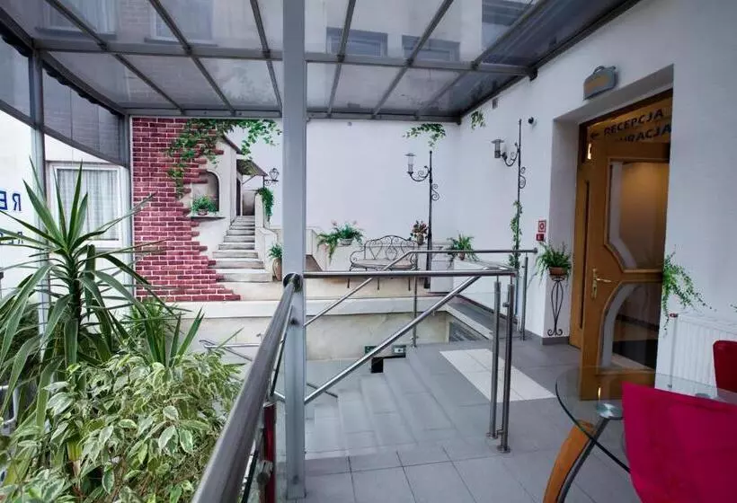 ホテル Politański