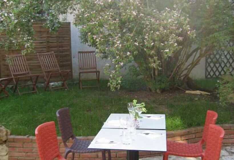 Logis Hotel Restaurant Le Cheval Blanc