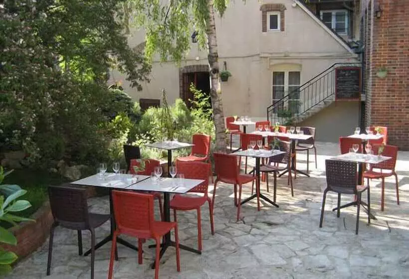 Logis Hotel Restaurant Le Cheval Blanc