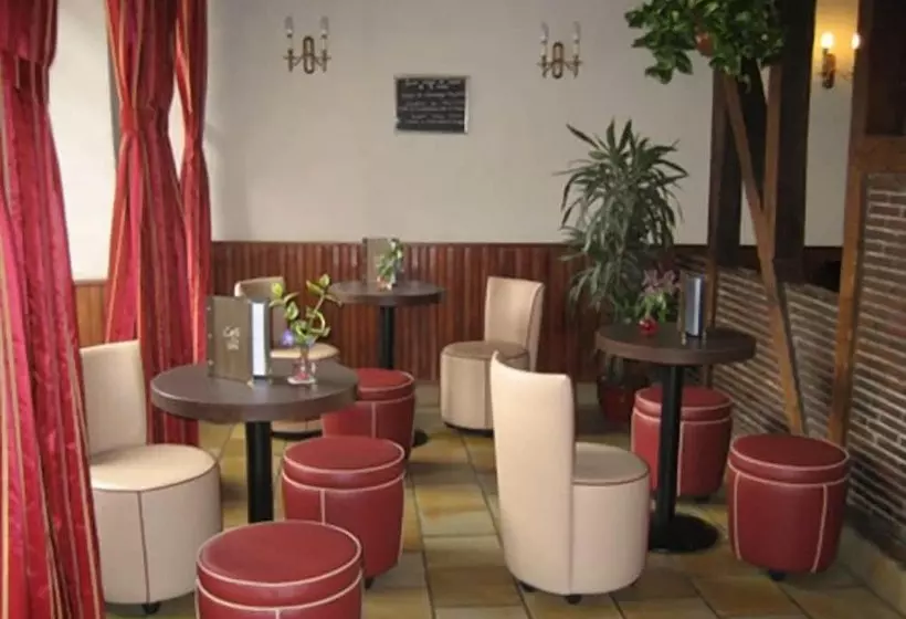 Logis Hotel Restaurant Le Cheval Blanc