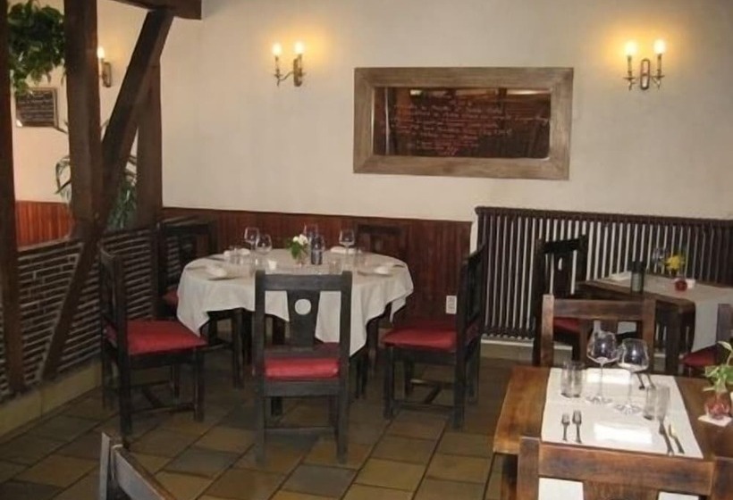 Logis Hotel Restaurant Le Cheval Blanc