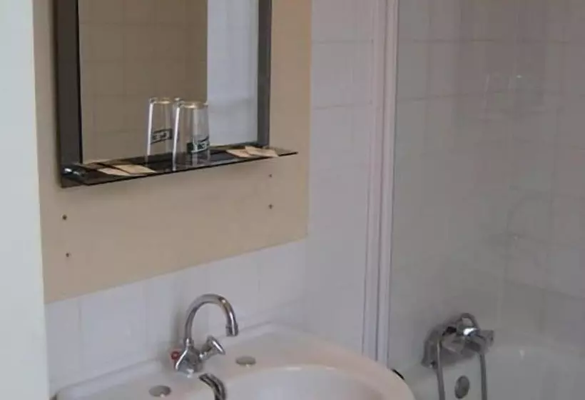 Logis Hotel Restaurant Le Cheval Blanc