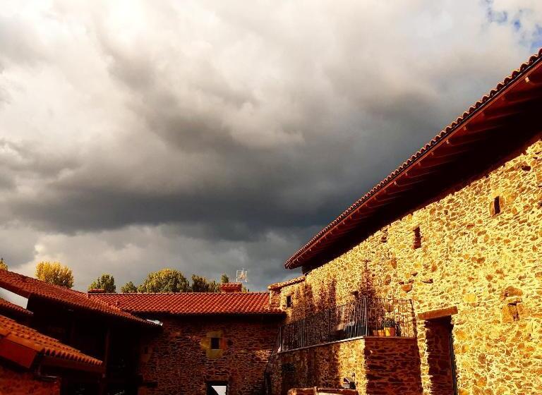 Отель Rural Las Campares