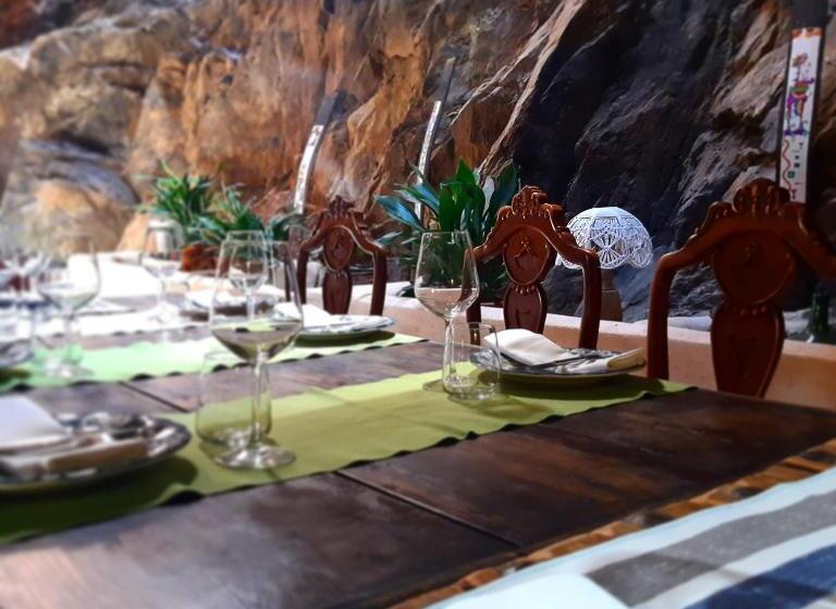 Отель Rural Las Campares