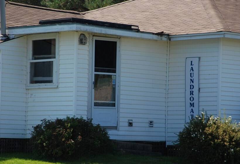 בית מלון כפרי Shining Waters Cottages