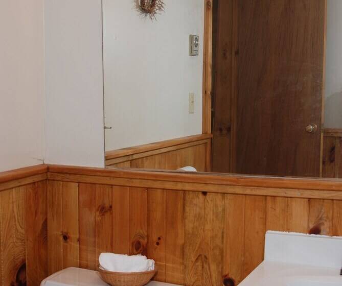 בית מלון כפרי Shining Waters Cottages