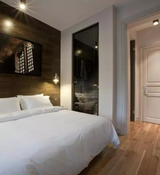 هتل Urban Suites