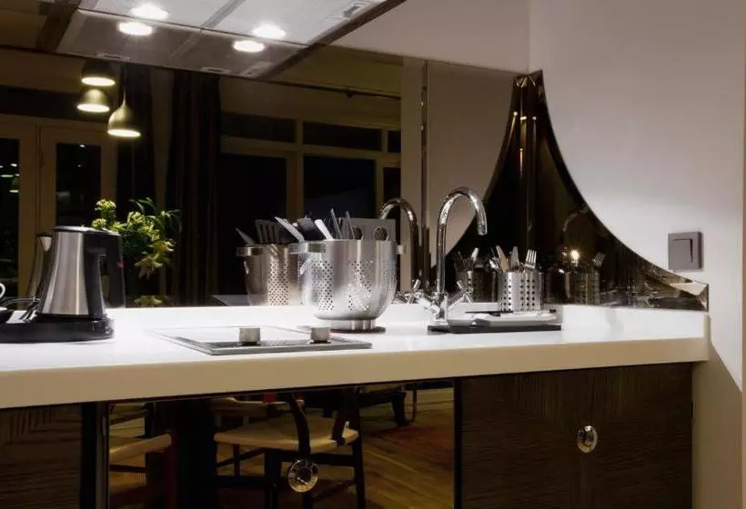 هتل Urban Suites