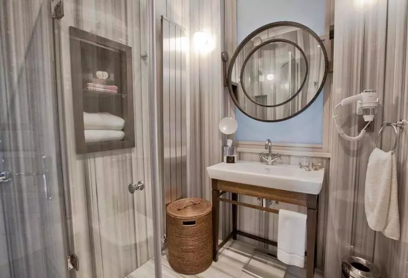 هتل Urban Suites