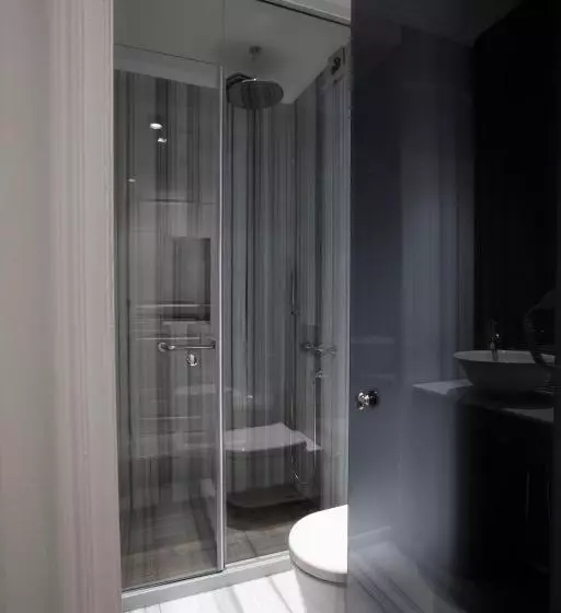 هتل Urban Suites