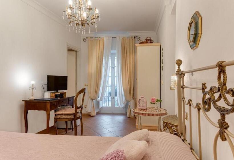 هتل Villa Del Papa