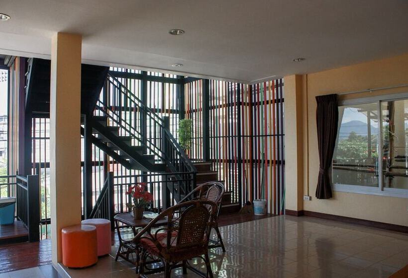 פנסיון Baan Taklom Chomtalay