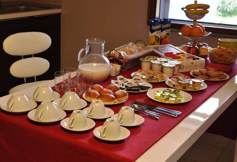 פנסיון Marcella House