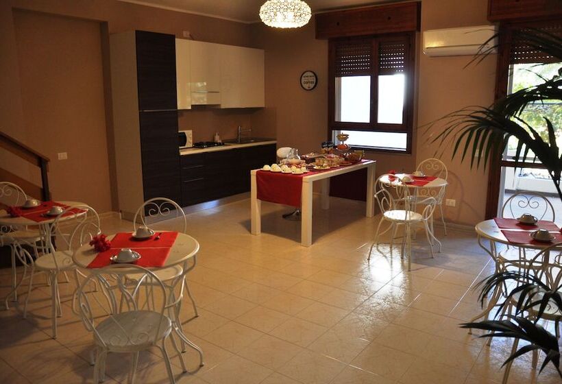 פנסיון Marcella House