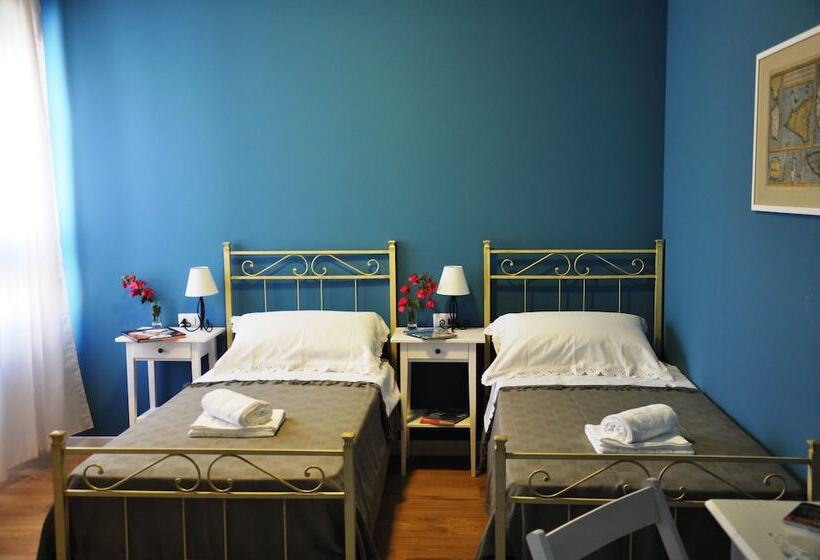 פנסיון Marcella House