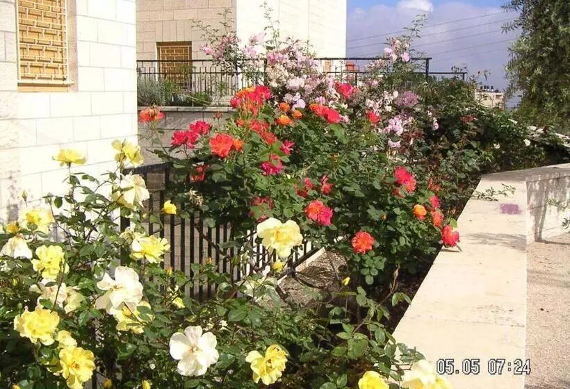 پانسیون St Andrews Guesthouse Ramallah