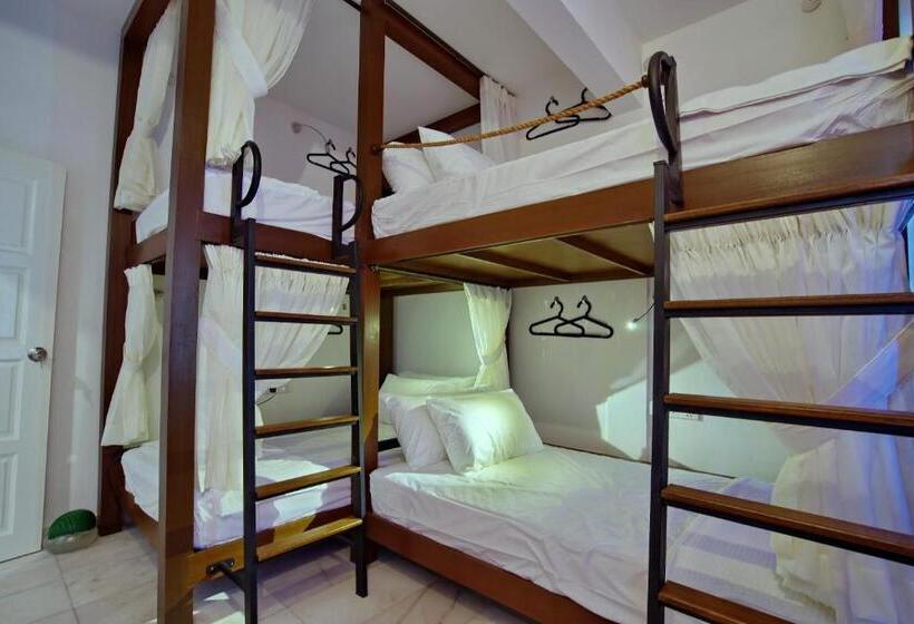 Общежитие Leisure Lodge